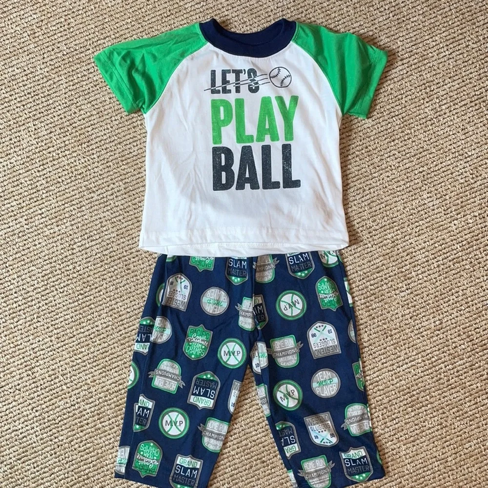 Carter’s 18 month pajamas